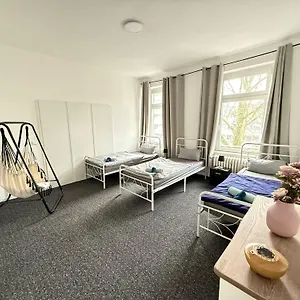 gemutliche-helle-ruhige-wohnung-im-zentrum-von.dusseldorf-hotel.net/